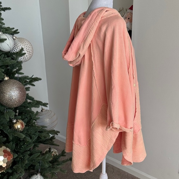 We The Free Coral Hooded Poncho - Picture 4 of 10